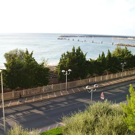 Residence Villa Carmen fronte mare a 50 mt-3